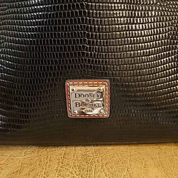 Dooney and Bourke black embossed lizard hobo purse..free shipping - Picture 5 of 9